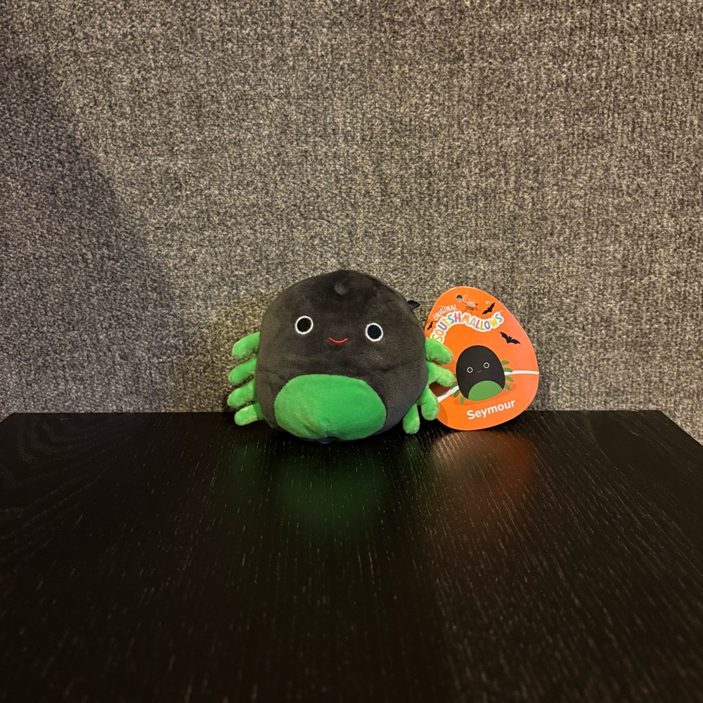 Seymour Spider Squishmallow